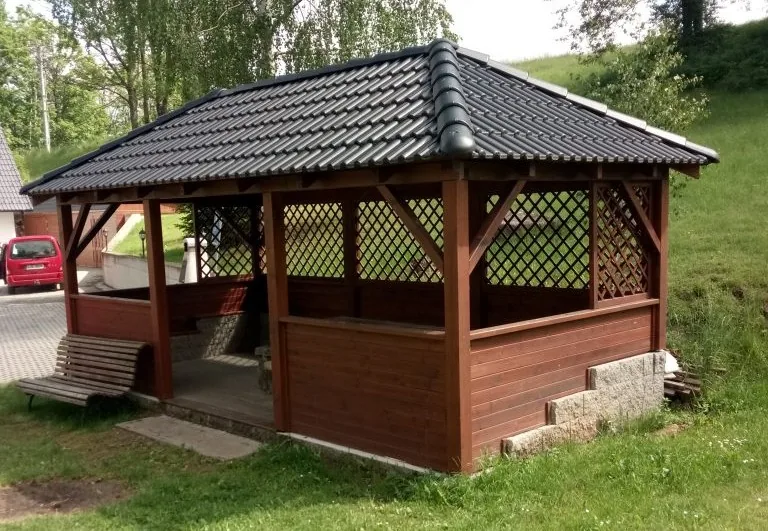 Venkovní altán